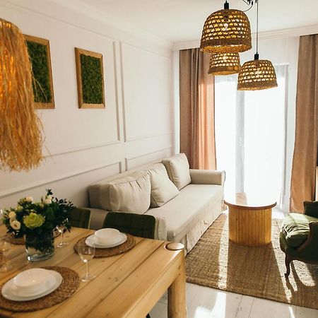 Apartament Uroczy Belle View ชกลาร์สกา ปอเรมบา ภายนอก รูปภาพ