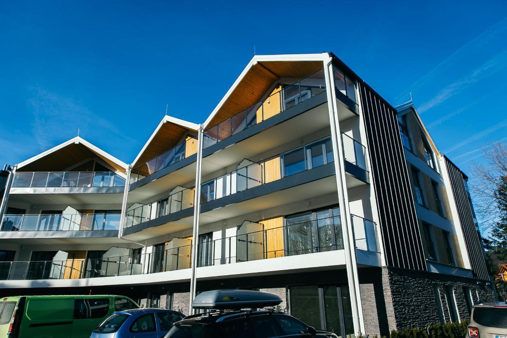 Apartament Uroczy Belle View ชกลาร์สกา ปอเรมบา ภายนอก รูปภาพ